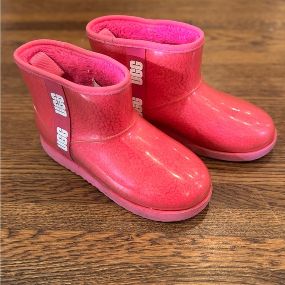 UGG Mini II Classic Clear Boot in Bright Pink Waterproof Rainboot Size 6 - Picture 2 of 10
